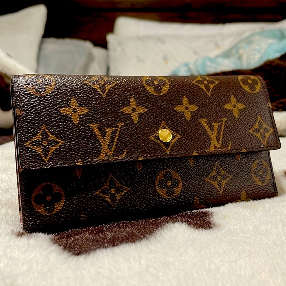 Authentic Louis Vuitton wallet